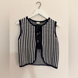 Nikka K medium navy/white sweater vest